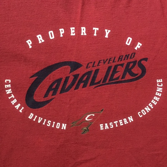 Cleveland Cavaliers basketball t shirt - Picture 2 of 3